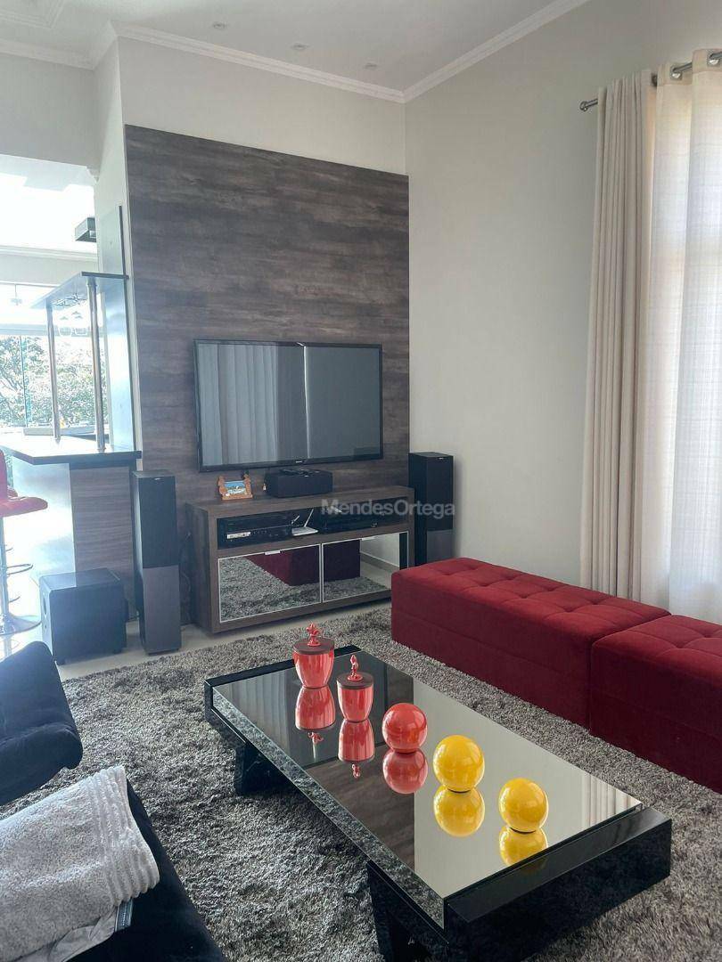 Casa à venda com 3 quartos, 1600m² - Foto 5