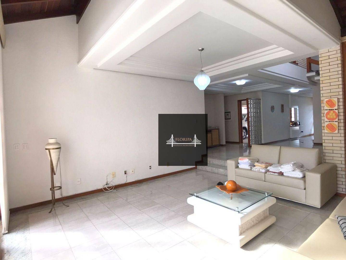 Casa à venda com 4 quartos, 325m² - Foto 13