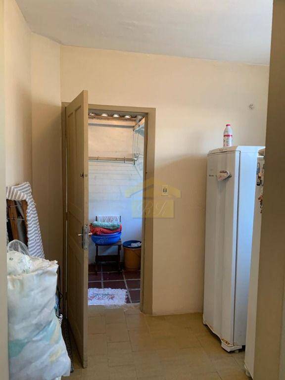 Sobrado à venda com 3 quartos, 243m² - Foto 8