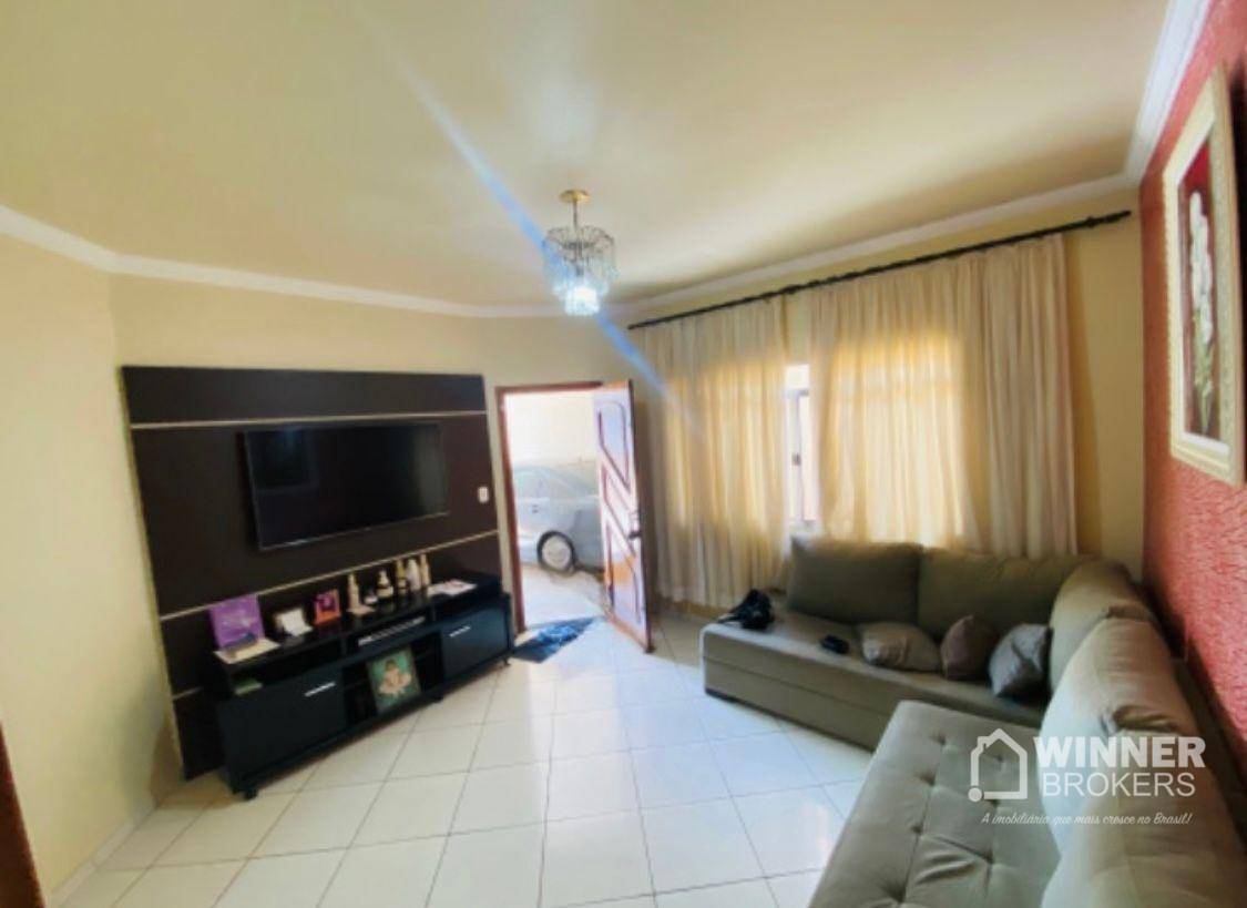 Casa à venda com 3 quartos, 157m² - Foto 2