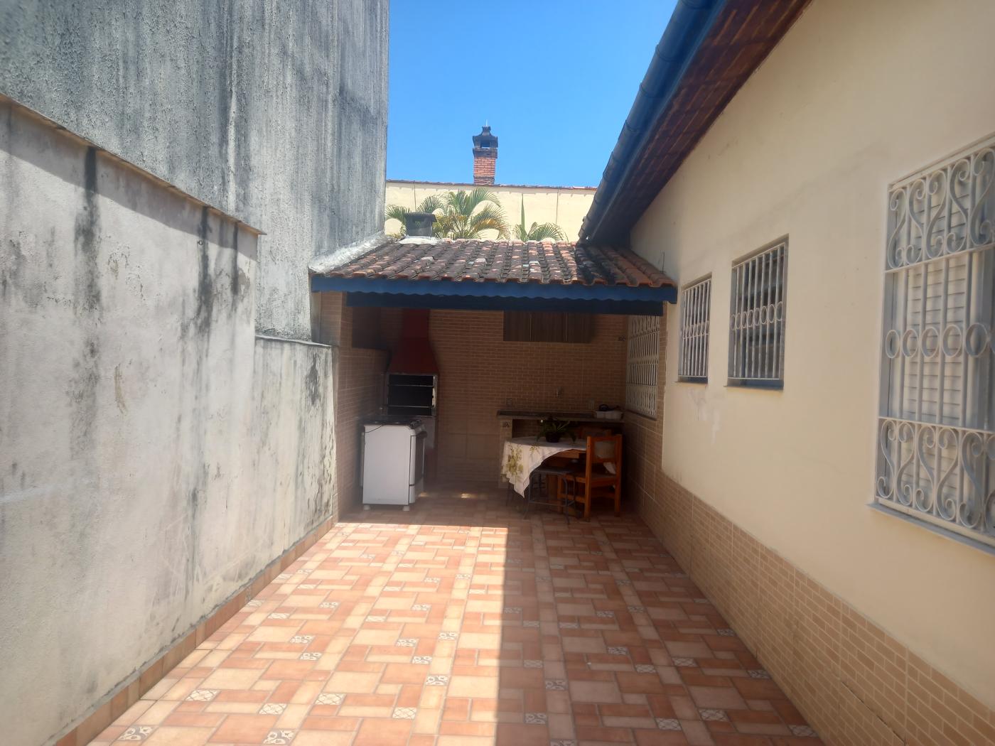 Casa à venda com 3 quartos, 270m² - Foto 2