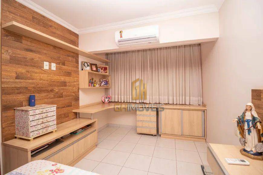 Apartamento à venda com 4 quartos, 209m² - Foto 16