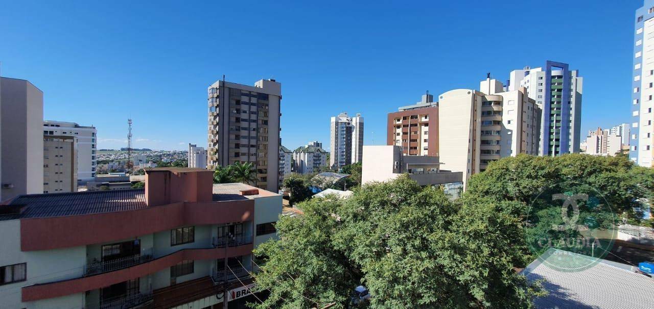 Apartamento à venda com 3 quartos, 141m² - Foto 8