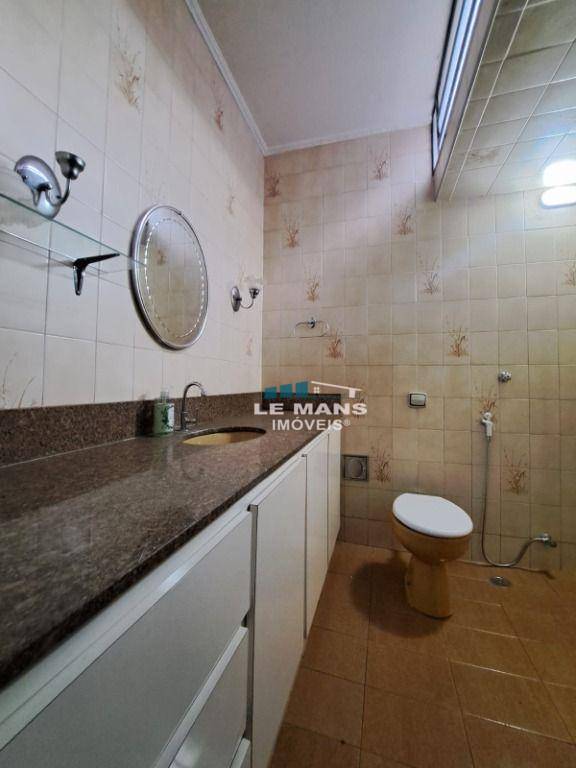 Casa à venda com 4 quartos, 250m² - Foto 14