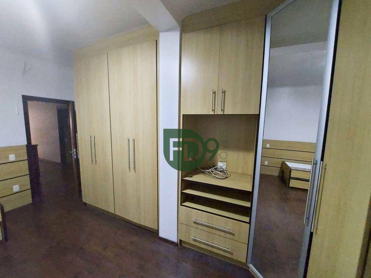 Casa à venda com 3 quartos, 272m² - Foto 10