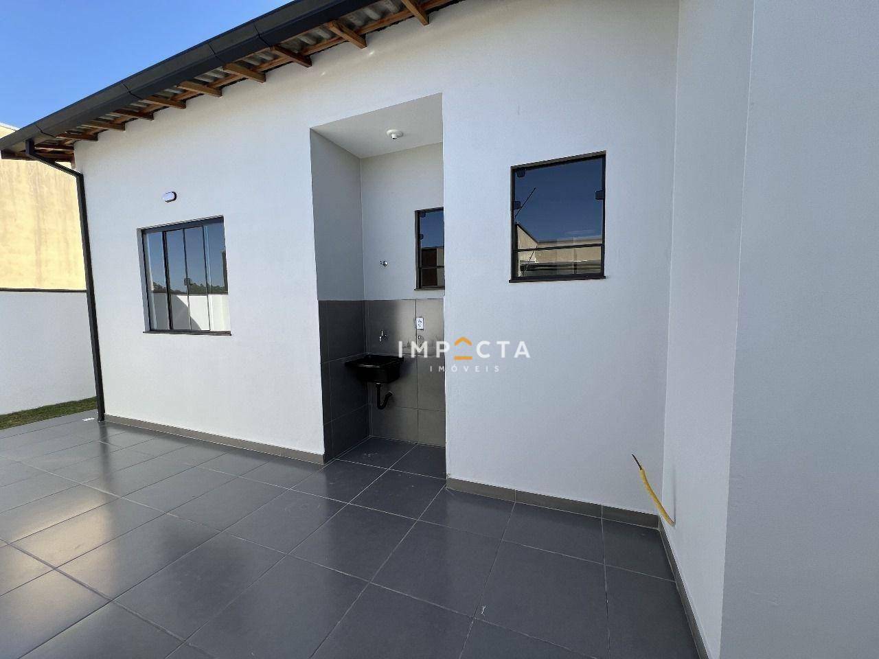 Casa à venda com 3 quartos, 82m² - Foto 4