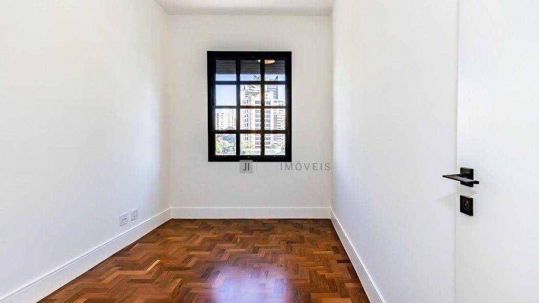 Apartamento à venda com 3 quartos, 212m² - Foto 21