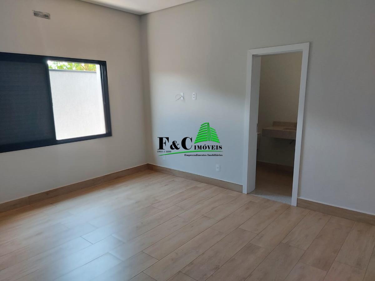 Casa para alugar com 3 quartos, 1402m² - Foto 15