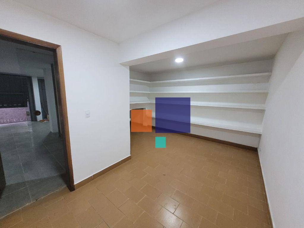 Sobrado para alugar com 4 quartos, 330m² - Foto 35