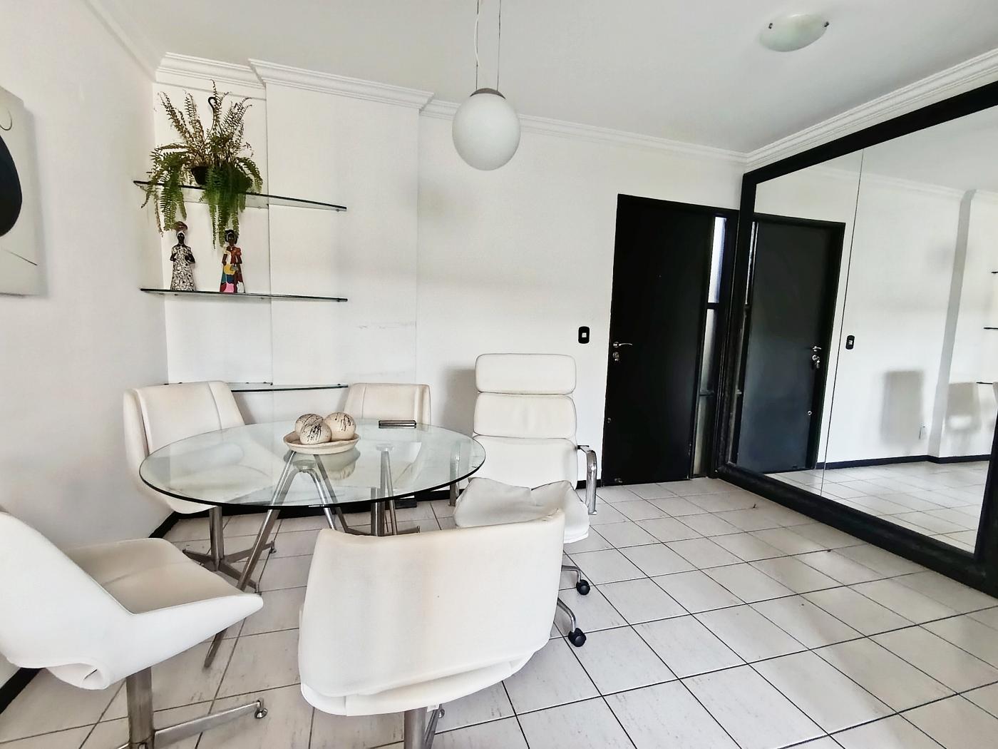 Apartamento à venda com 2 quartos, 70m² - Foto 3