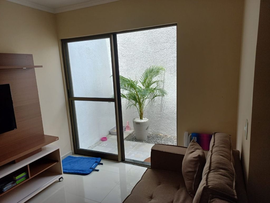 Apartamento à venda com 2 quartos, 73m² - Foto 1