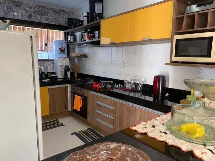 Casa à venda com 4 quartos, 250m² - Foto 7