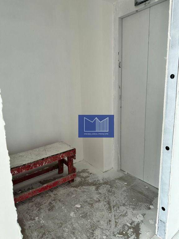 Apartamento à venda com 3 quartos, 149m² - Foto 18