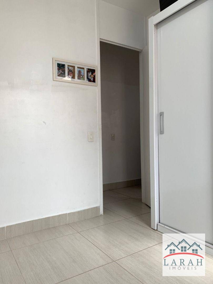 Apartamento à venda com 3 quartos, 70m² - Foto 18