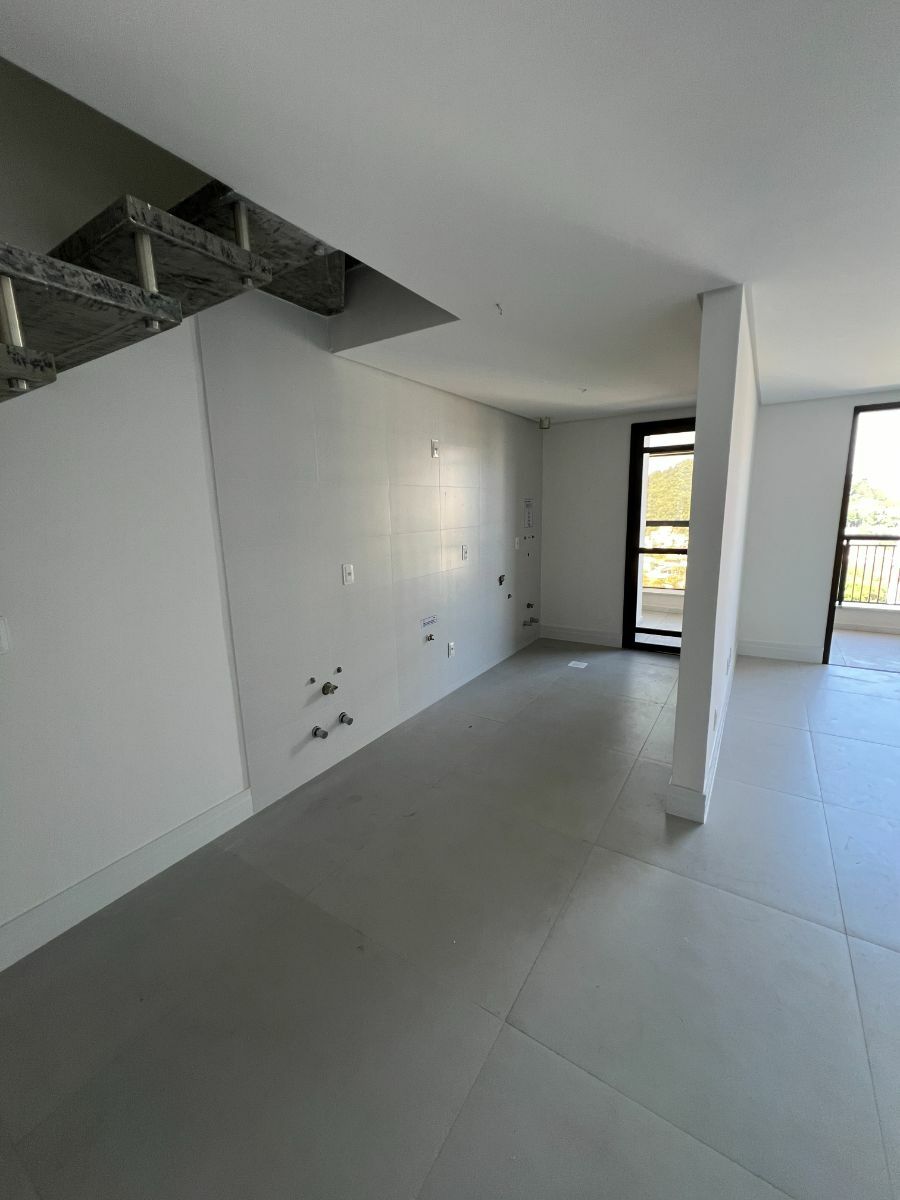 Apartamento à venda com 2 quartos, 95m² - Foto 3