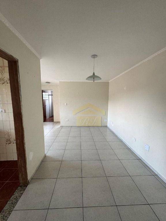 Apartamento à venda com 2 quartos, 63m² - Foto 3