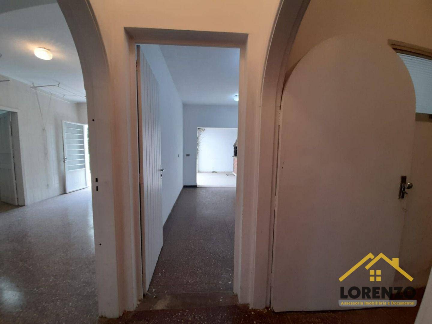 Casa à venda com 3 quartos, 348m² - Foto 15