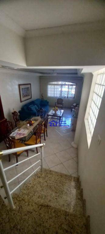 Sobrado à venda com 3 quartos, 390m² - Foto 28