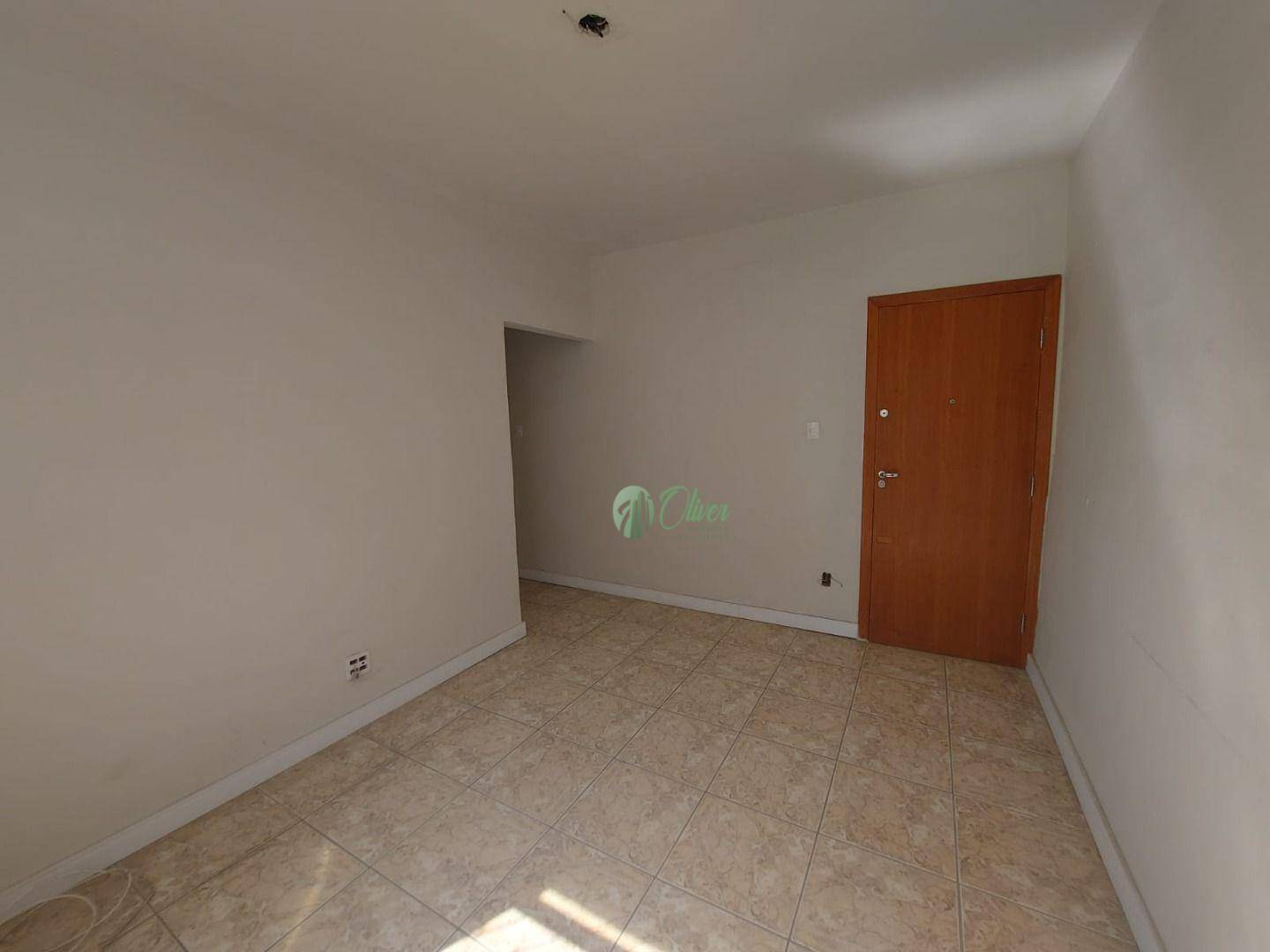 Apartamento à venda com 3 quartos, 85m² - Foto 2