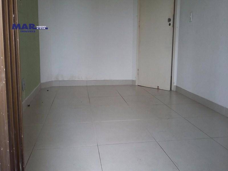 Apartamento à venda com 2 quartos, 70m² - Foto 4