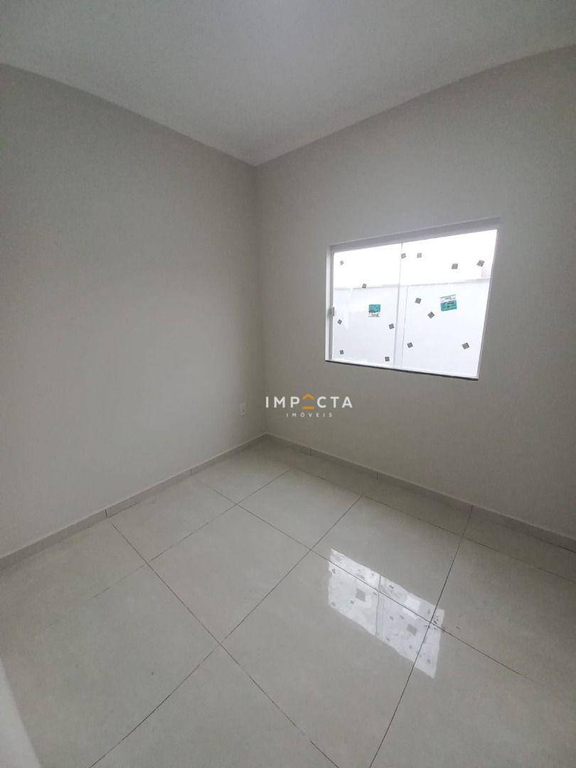 Casa à venda com 3 quartos, 100m² - Foto 4