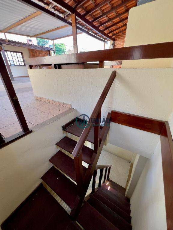 Casa à venda com 4 quartos, 280m² - Foto 27