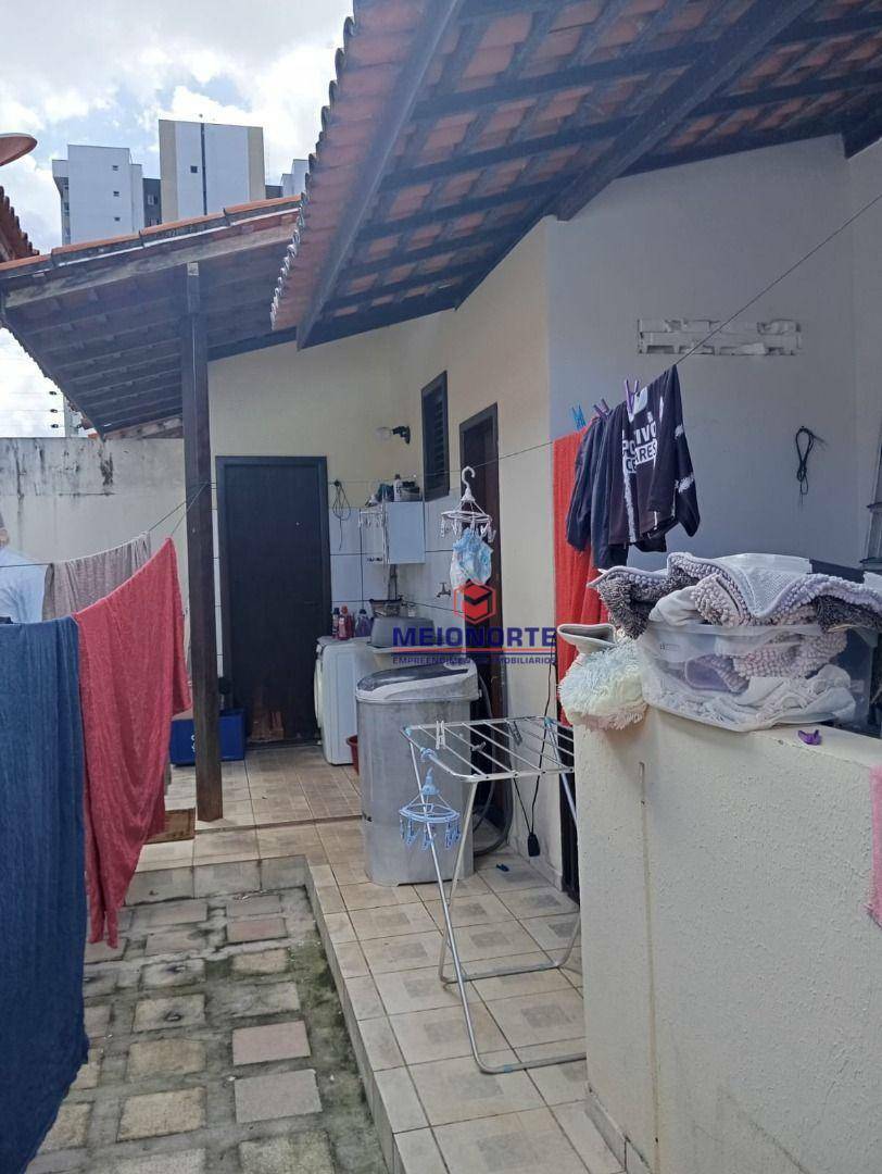 Casa à venda com 3 quartos, 150m² - Foto 17