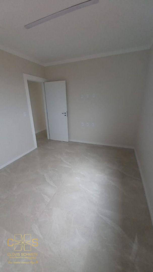 Apartamento à venda com 2 quartos, 82m² - Foto 4