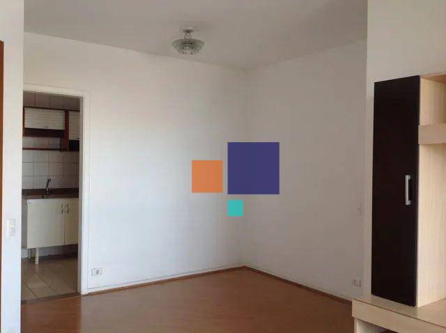 Apartamento para alugar com 3 quartos, 80m² - Foto 3