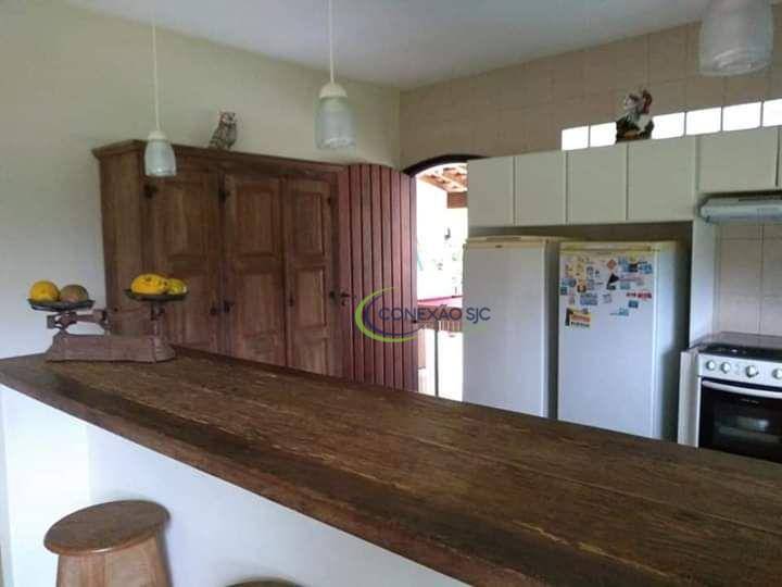 Casa de Condomínio à venda com 3 quartos, 300m² - Foto 5