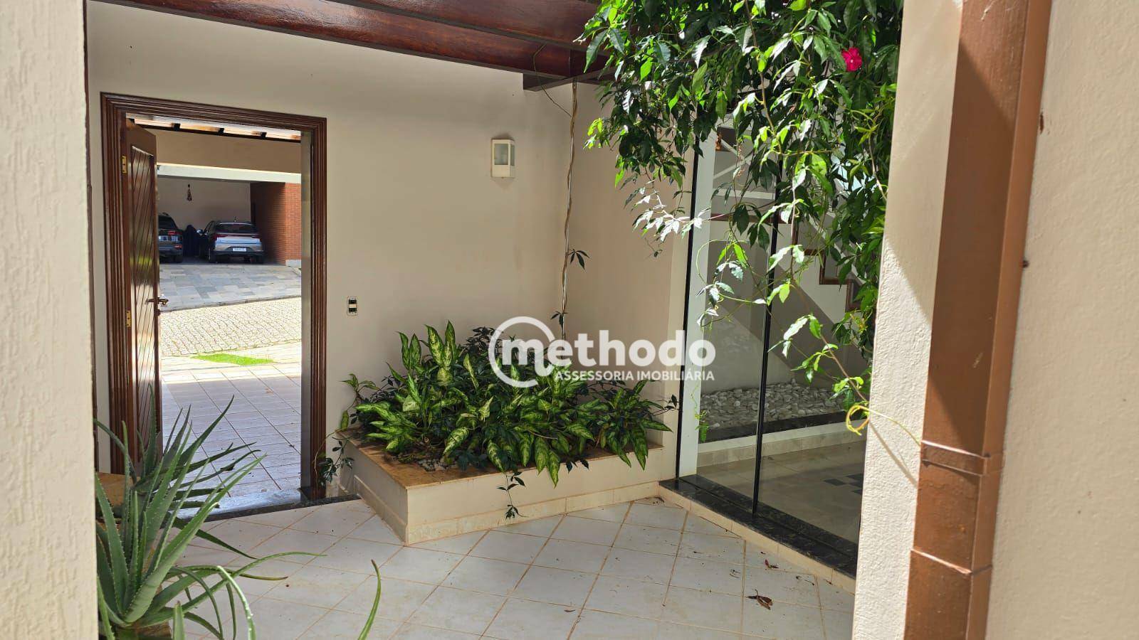 Casa à venda e aluguel com 3 quartos, 350m² - Foto 58