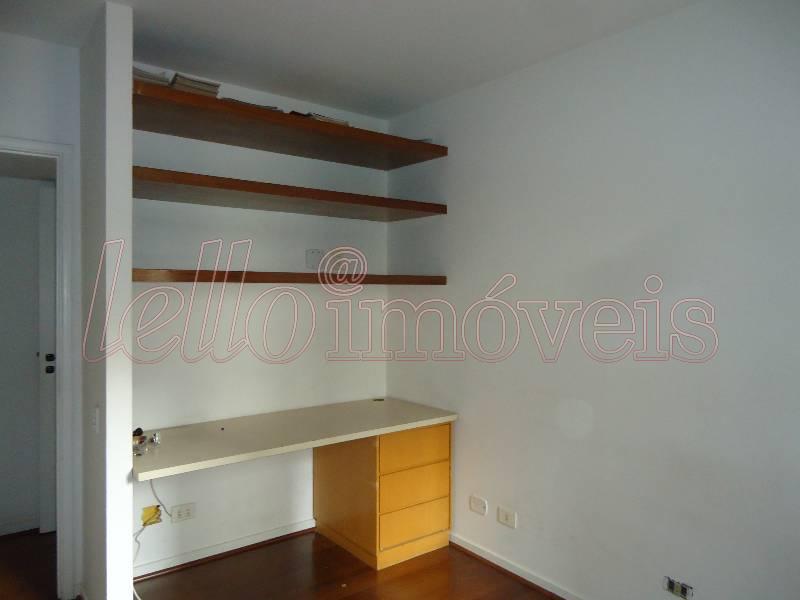 Apartamento para alugar com 3 quartos, 160m² - Foto 10