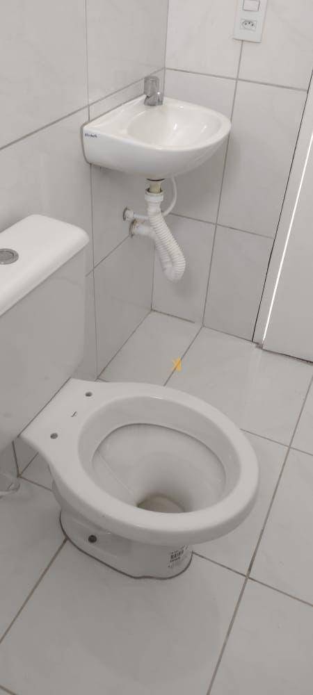 Casa à venda com 3 quartos, 88m² - Foto 11