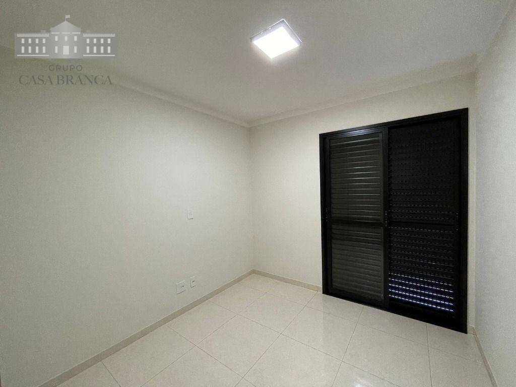 Apartamento à venda com 3 quartos, 110m² - Foto 11