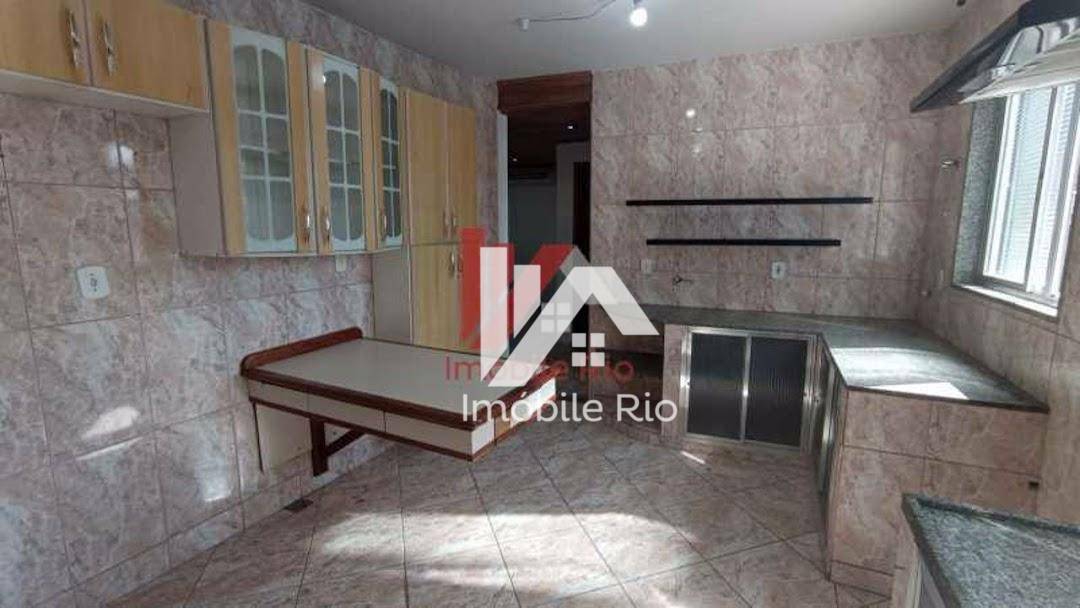 Casa à venda com 4 quartos, 131m² - Foto 25