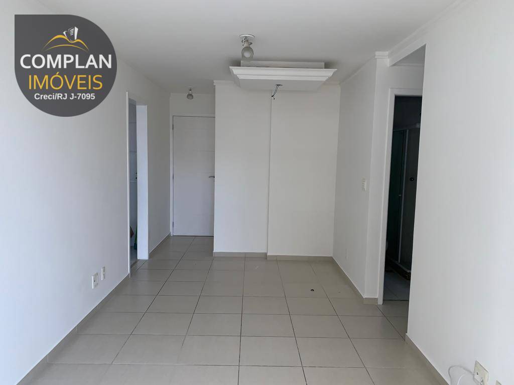 Apartamento para alugar com 2 quartos, 67m² - Foto 3