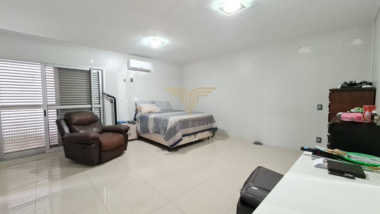 Casa de Condomínio à venda com 4 quartos, 350m² - Foto 13