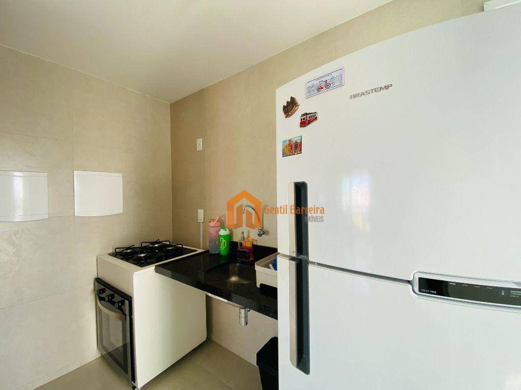 Apartamento à venda com 2 quartos, 66m² - Foto 9