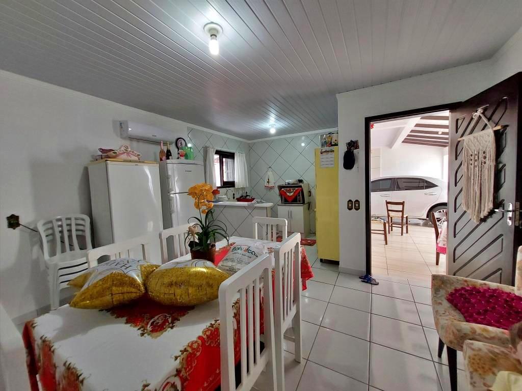 Casa à venda com 3 quartos, 98m² - Foto 12