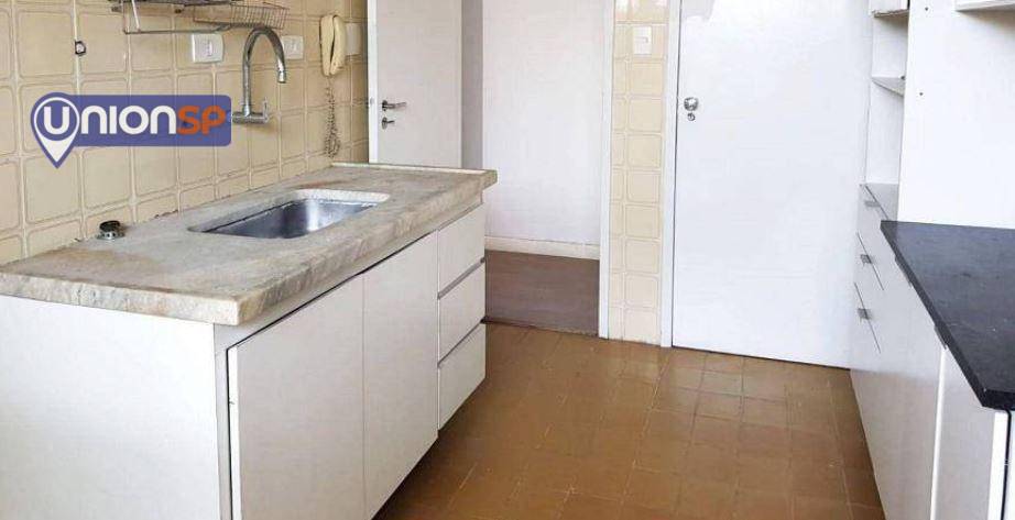 Apartamento à venda com 2 quartos, 68m² - Foto 11