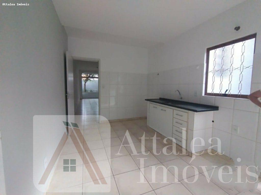 Casa à venda com 3 quartos, 207m² - Foto 15