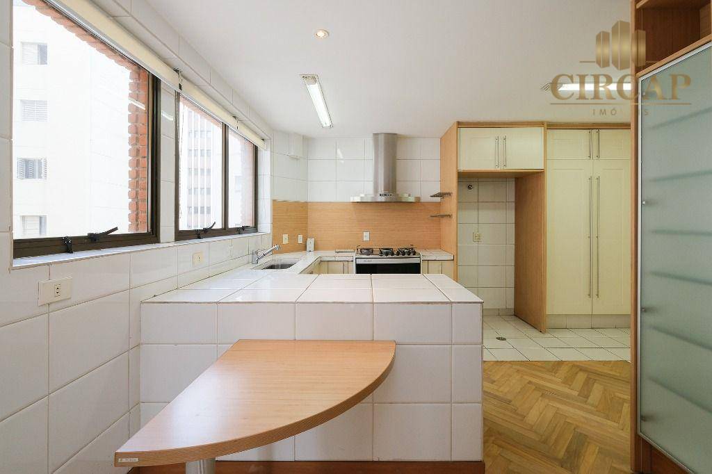 Apartamento à venda com 3 quartos, 198m² - Foto 12