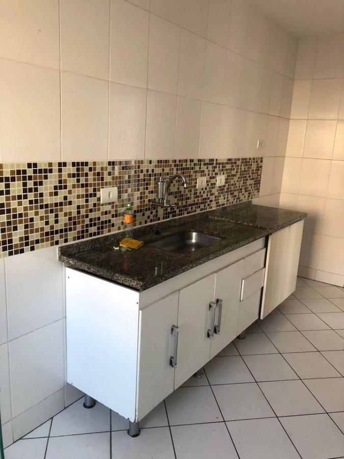 Apartamento à venda com 2 quartos, 60m² - Foto 4