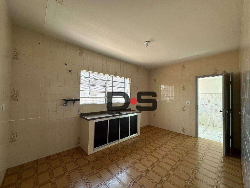 Casa à venda com 4 quartos, 285m² - Foto 8