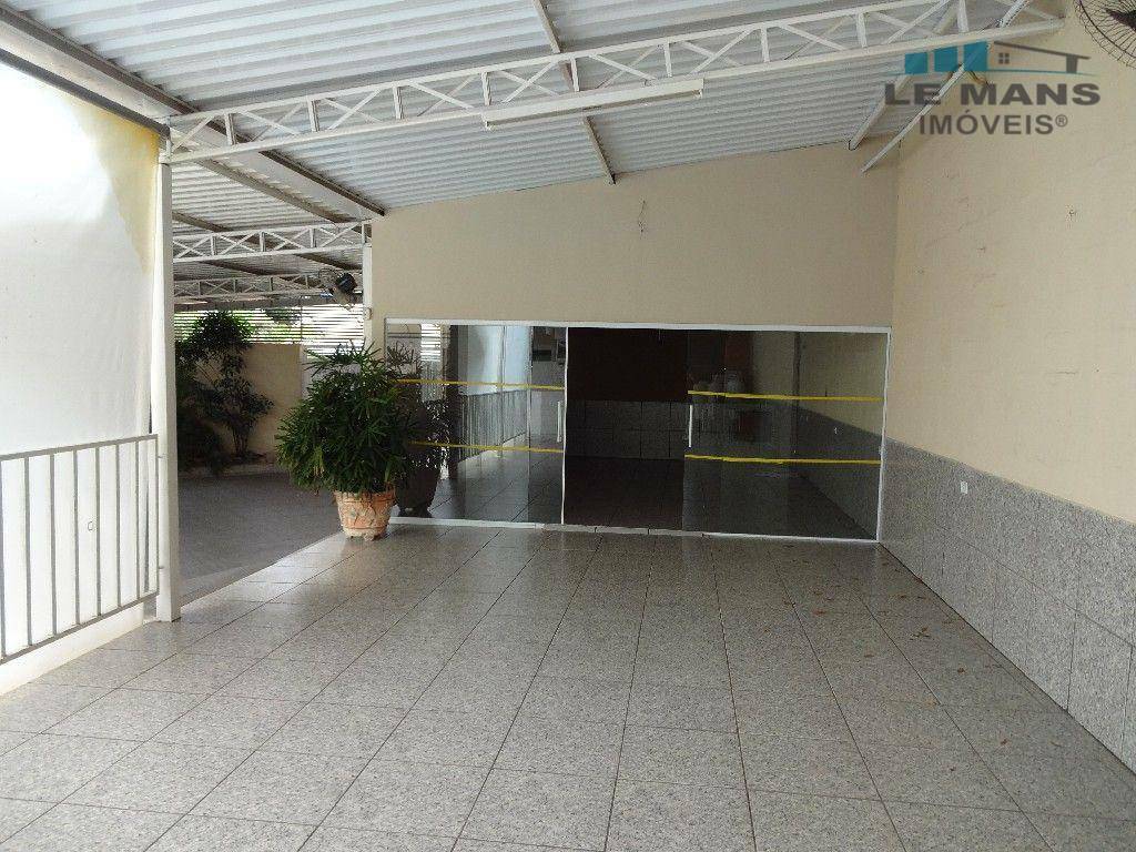 Chácara à venda com 4 quartos, 450m² - Foto 8