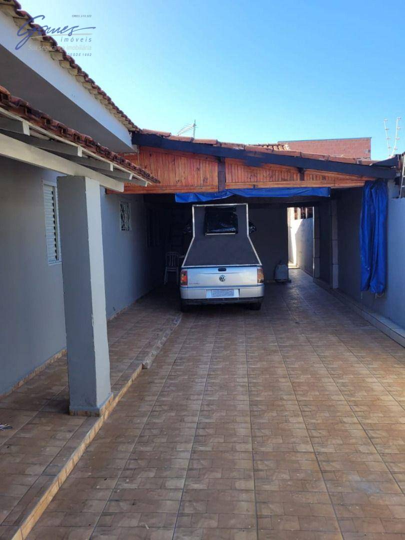 Casa à venda com 2 quartos, 121m² - Foto 2