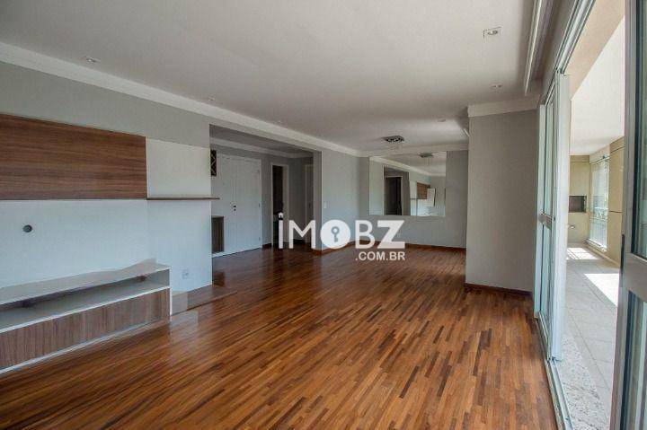 Apartamento à venda com 4 quartos, 196m² - Foto 2