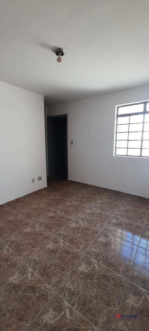 Apartamento para alugar com 3 quartos, 50m² - Foto 1