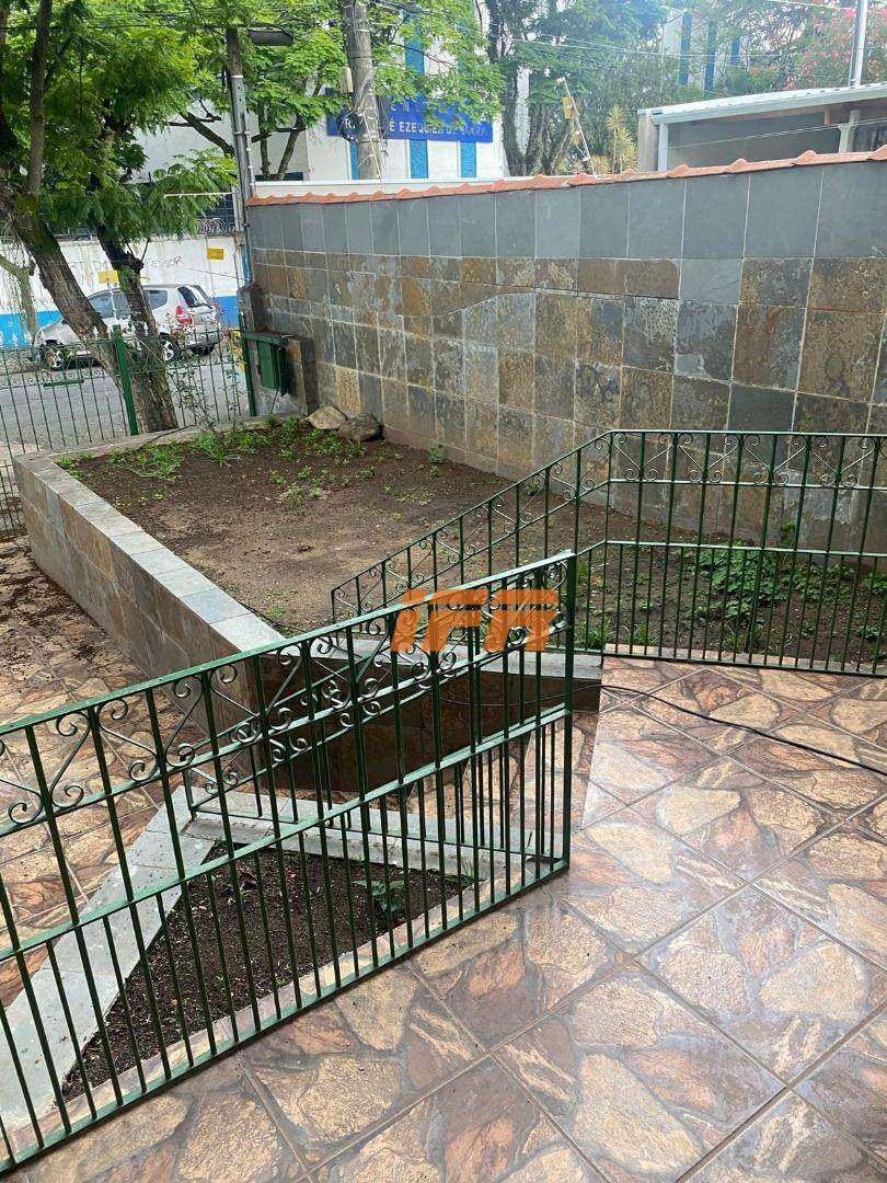 Sobrado à venda com 2 quartos, 250m² - Foto 16