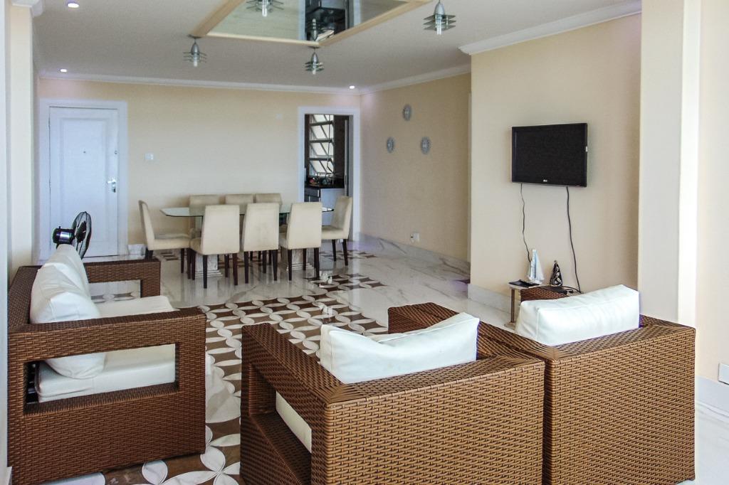 Apartamento à venda com 3 quartos, 150m² - Foto 2